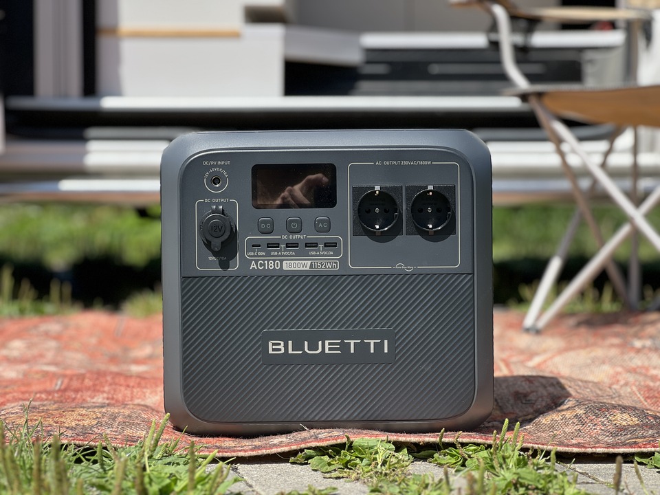 Bluetti AC180 power station voor de camper